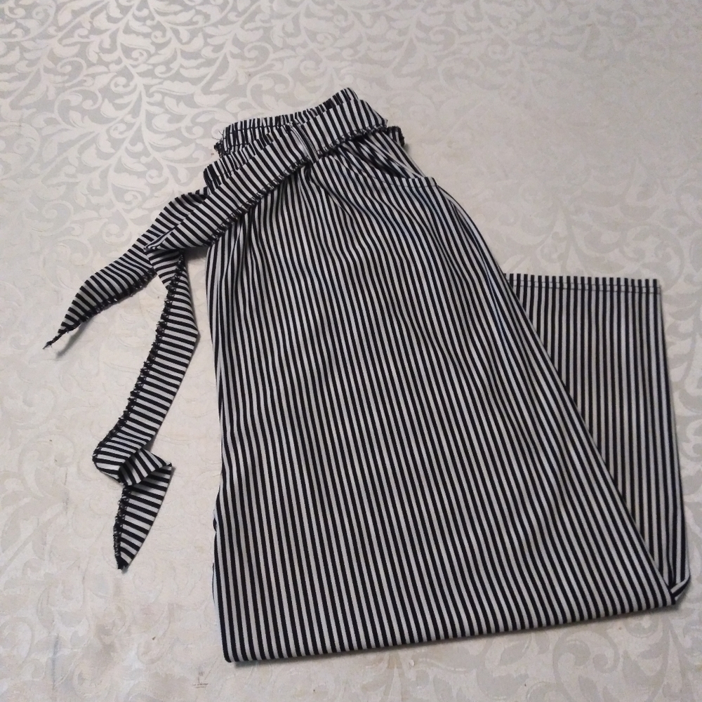 Wide leg crop/palazzo pants